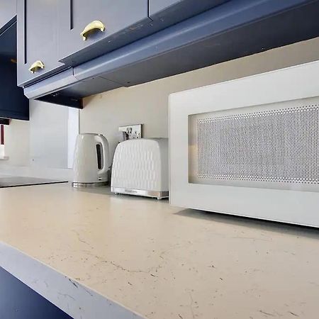 Windham Mews - Stunning Flat In Seaside Town Apartment Борнмът Екстериор снимка