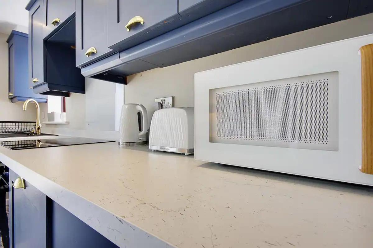 Windham Mews - Stunning Flat In Seaside Town Apartment Борнмът Екстериор снимка