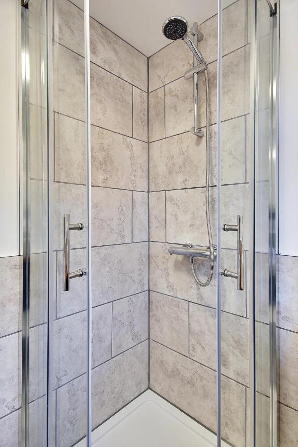 Windham Mews - Stunning Flat In Seaside Town Apartment Борнмът Екстериор снимка